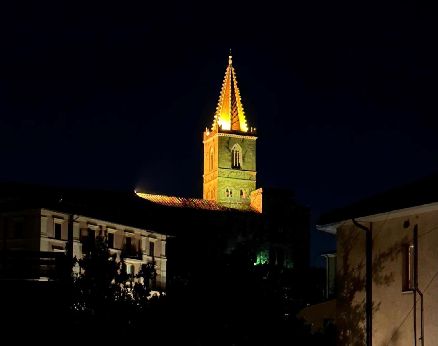Centralissimo - Nuovo - Parcheggio Privato Perugia Buitenkant foto
